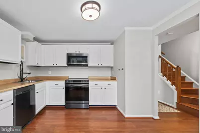 6527 Coachleigh Way, Alexandria, VA 22315 - Photo 9