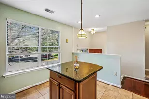 6039 Heatherwood Dr, Alexandria, VA 22310 - Photo 7