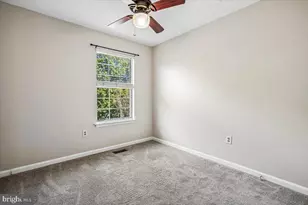 6039 Heatherwood Dr, Alexandria, VA 22310 - Photo 27