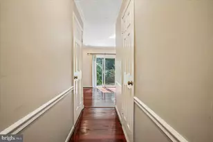 6039 Heatherwood Dr, Alexandria, VA 22310 - Photo 9