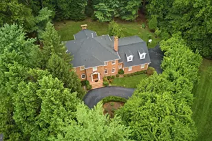 1172 Robindale Dr, Great Falls, VA 22066 - Photo 129