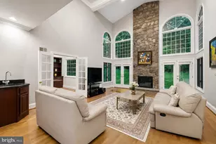 1172 Robindale Dr, Great Falls, VA 22066 - Photo 23
