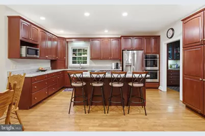 1172 Robindale Drive, Great Falls, VA 22066 - Photo 5