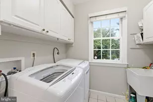 1172 Robindale Dr, Great Falls, VA 22066 - Photo 71