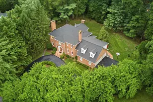 1172 Robindale Dr, Great Falls, VA 22066 - Photo 131