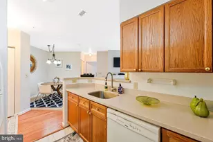 2204 Westcourt Ln, Herndon, VA 20170 - Photo 11