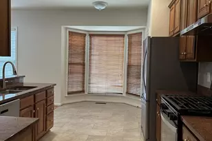 13031 Rose Petal Cir, Herndon, VA 20171 - Photo 5