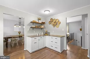 1236 Summerfield Dr, Herndon, VA 20170 - Photo 13