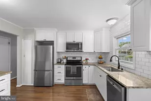 1236 Summerfield Dr, Herndon, VA 20170 - Photo 9