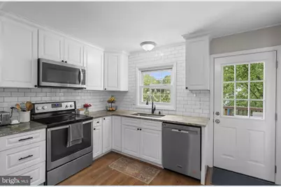 1236 Summerfield Drive, Herndon, VA 20170 - Photo 11