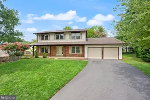 8902 Huxley Ct, Springfield, VA 22153 - Photo 25