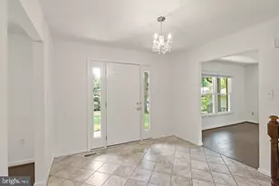 8902 Huxley Ct, Springfield, VA 22153 - Photo 17