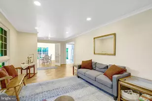 8527 Parliament Dr, Springfield, VA 22151 - Photo 9