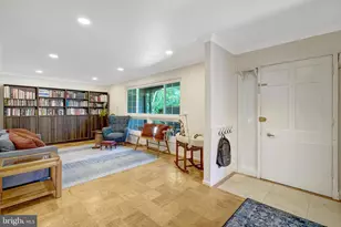 8527 Parliament Dr, Springfield, VA 22151 - Photo 5