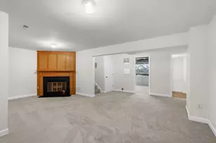 10637 Alison Dr, Burke, VA 22015 - Photo 5