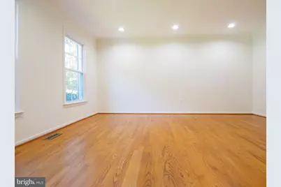 9614 Locust Hill Drive, Great Falls, VA 22066 - Photo 5