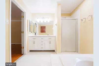 9614 Locust Hill Drive, Great Falls, VA 22066 - Photo 25