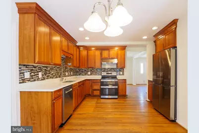 9614 Locust Hill Drive, Great Falls, VA 22066 - Photo 13