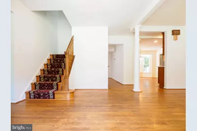 9614 Locust Hill Drive, Great Falls, VA 22066 - Photo 3