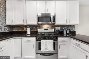 8850 Ashgrove House Ln, Vienna, VA 22182 - Photo 11