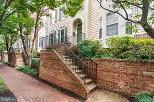 8850 Ashgrove House Ln, Vienna, VA 22182 - Photo 37