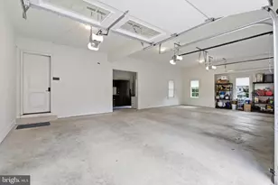 936 Kimberwicke Rd, McLean, VA 22102 - Photo 63