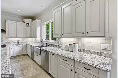 936 Kimberwicke Rd, McLean, VA 22102 - Photo 15