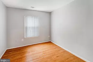 8315 Sanderling Way, Lorton, VA 22079 - Photo 17