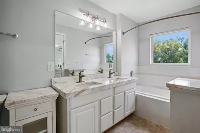 11506 Sperrin Circle #405, Fairfax, VA 22030 - Photo 9