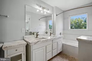 11506 Sperrin Cir, Fairfax, VA 22030 - Photo 9