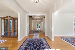 2725 Oldewood Dr, Falls Church, VA 22043 - Photo 9