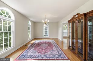 2725 Oldewood Dr, Falls Church, VA 22043 - Photo 7