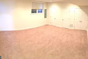 2094 Hutchison Grove Ct, Falls Church, VA 22043 - Photo 11