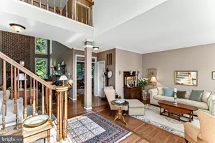 7606 Davis Field Ln, Springfield, VA 22153 - Photo 3