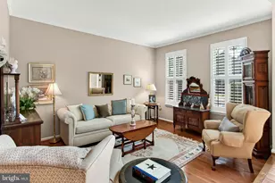 7606 Davis Field Ln, Springfield, VA 22153 - Photo 5