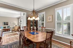 7606 Davis Field Ln, Springfield, VA 22153 - Photo 9