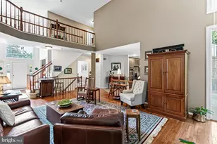 7606 Davis Field Ln, Springfield, VA 22153 - Photo 13