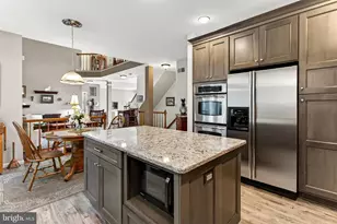 7606 Davis Field Ln, Springfield, VA 22153 - Photo 21