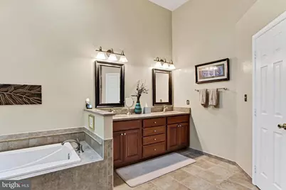 7606 Davis Field Lane, Springfield, VA 22153 - Photo 33