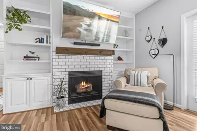 2931 Deer Hollow Way #201, Fairfax, VA 22031 - Photo 3