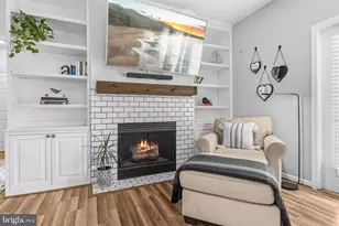 2931 Deer Hollow Way, Fairfax, VA 22031 - Photo 3