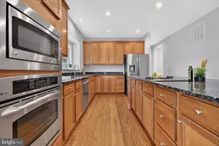889 Ballou St, Herndon, VA 20170 - Photo 25