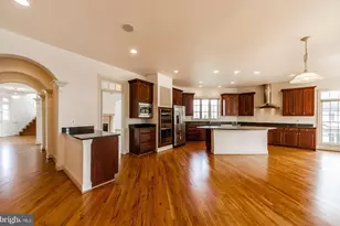 9005 Edgepark Rd, Vienna, VA 22182 - Photo 11