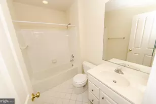 9005 Edgepark Rd, Vienna, VA 22182 - Photo 29