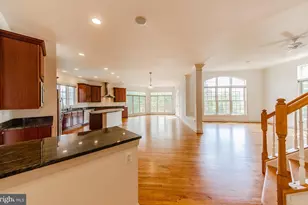 9005 Edgepark Rd, Vienna, VA 22182 - Photo 15