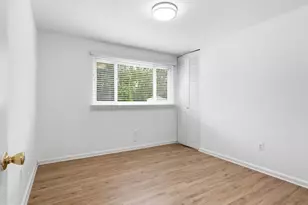 6818 Rolling Rd, Springfield, VA 22152 - Photo 13
