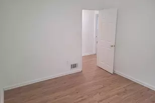 6818 Rolling Rd, Springfield, VA 22152 - Photo 23
