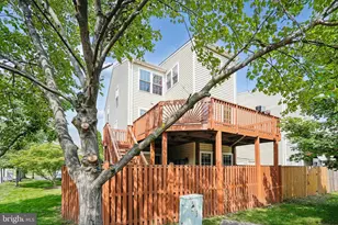 13135 Park Crescent Cir, Herndon, VA 20171 - Photo 3
