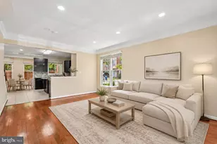 13135 Park Crescent Cir, Herndon, VA 20171 - Photo 5