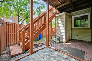 13135 Park Crescent Cir, Herndon, VA 20171 - Photo 15
